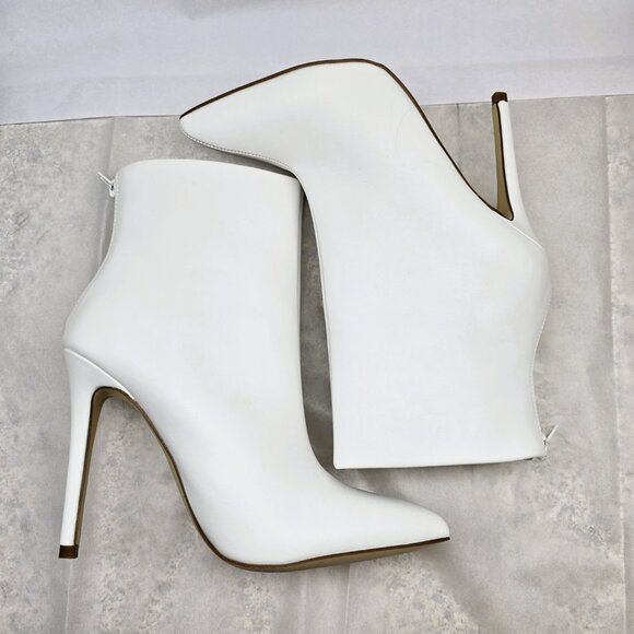 JustFab Women’s White Pointed Toe Ankle Boots Size 8 Stiletto Heel Zip Back NWB - Picture 8 of 10